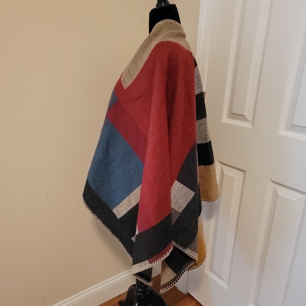 Color Block Reversible Shawl / Wrap - Picture 3 of 6